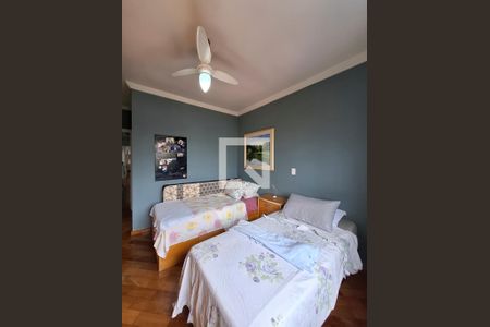 Casa à venda com 250m², 4 quartos e 6 vagas Casa à venda com 250m², 4 quartos e 6 vagasQuarto 3