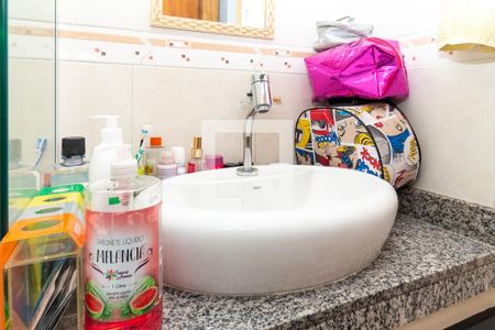 Casa de condomínio à venda com 115m², 4 quartos e 2 vagasBanheiro da Suíte 1