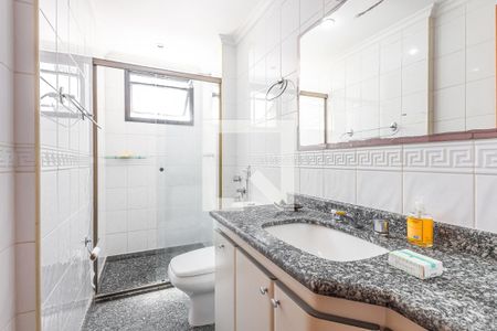 Apartamento à venda com 148m², 4 quartos e 3 vagasBanheiro da Suíte 1
