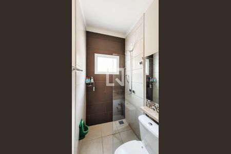 Casa de condomínio à venda com 445m², 3 quartos e 2 vagas Casa de condomínio à venda com 445m², 3 quartos e 2 vagasBanheiro da Suíte 1