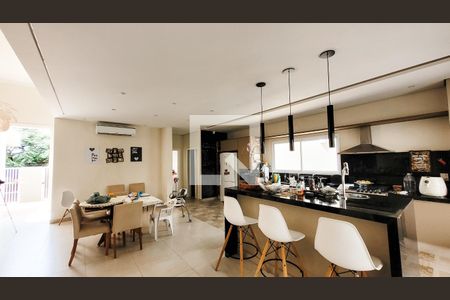 Casa de condomínio à venda com 445m², 3 quartos e 2 vagas Casa de condomínio à venda com 445m², 3 quartos e 2 vagasCozinha