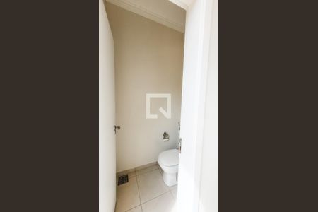 Casa de condomínio à venda com 445m², 3 quartos e 2 vagas Casa de condomínio à venda com 445m², 3 quartos e 2 vagasLavabo