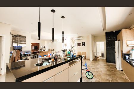 Casa de condomínio à venda com 445m², 3 quartos e 2 vagas Casa de condomínio à venda com 445m², 3 quartos e 2 vagasCozinha