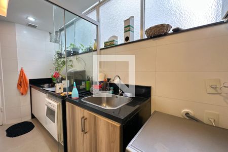 Apartamento à venda com 180m², 3 quartos e 1 vagaÁrea de Serviço