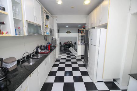 Apartamento à venda com 280m², 4 quartos e 2 vagas Apartamento à venda com 280m², 4 quartos e 2 vagasCozinha - Armários