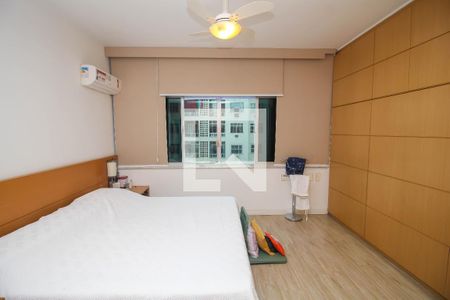 Apartamento à venda com 280m², 4 quartos e 2 vagas Apartamento à venda com 280m², 4 quartos e 2 vagasQuarto 2