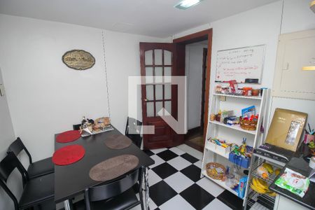 Apartamento à venda com 280m², 4 quartos e 2 vagas Apartamento à venda com 280m², 4 quartos e 2 vagasCozinha - Armários