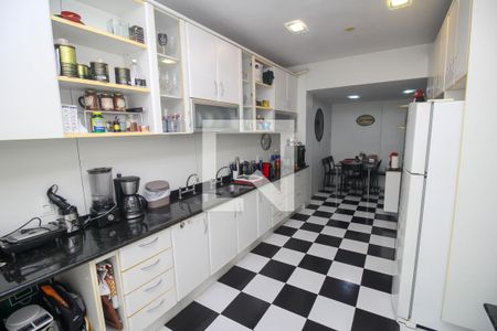 Apartamento à venda com 280m², 4 quartos e 2 vagas Apartamento à venda com 280m², 4 quartos e 2 vagasCozinha - Armários