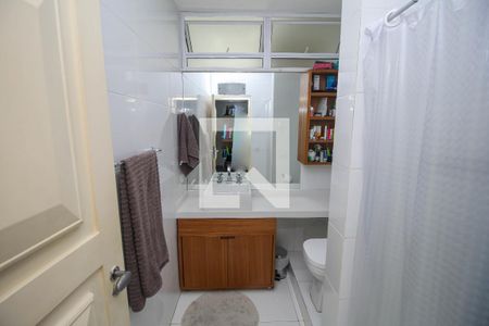 Apartamento à venda com 280m², 4 quartos e 2 vagas Apartamento à venda com 280m², 4 quartos e 2 vagasBanheiro Social