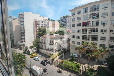 Apartamento à venda com 280m², 4 quartos e 2 vagas Apartamento à venda com 280m², 4 quartos e 2 vagasVista do Quarto 2