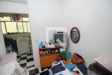 Apartamento à venda com 280m², 4 quartos e 2 vagas Apartamento à venda com 280m², 4 quartos e 2 vagasQuarto de Serviço