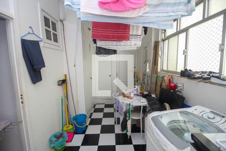 Apartamento à venda com 280m², 4 quartos e 2 vagas Apartamento à venda com 280m², 4 quartos e 2 vagasÁrea de Serviço