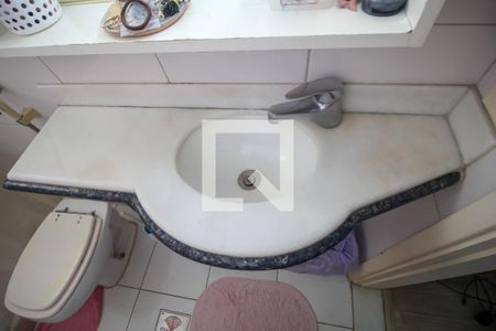 Apartamento à venda com 280m², 4 quartos e 2 vagas Apartamento à venda com 280m², 4 quartos e 2 vagasBanheiro da Suíte 1