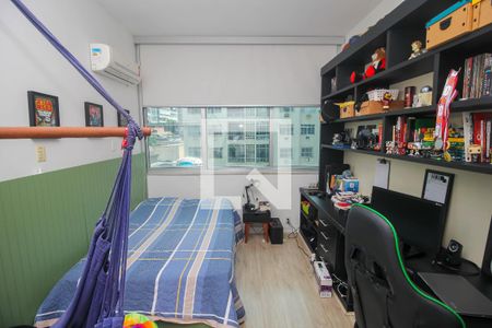 Apartamento à venda com 280m², 4 quartos e 2 vagas Apartamento à venda com 280m², 4 quartos e 2 vagasQuarto 4