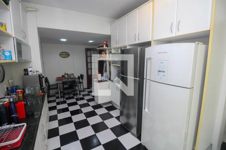 Apartamento à venda com 280m², 4 quartos e 2 vagas Apartamento à venda com 280m², 4 quartos e 2 vagasCozinha - Armários