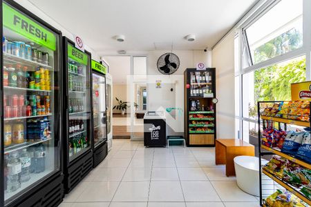 Studio à venda com 50m², 0 quarto e 1 vaga Studio à venda com 50m², 0 quarto e 1 vagaMini Mercado