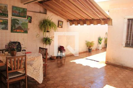 Casa à venda com 360m², 4 quartos e 8 vagasÁrea comum 