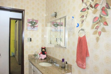 Casa à venda com 360m², 4 quartos e 8 vagasBanheiro Quarto