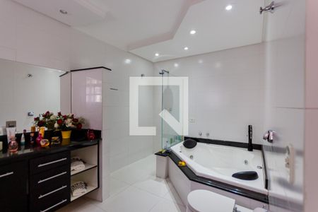 Casa à venda com 412m², 3 quartos e 3 vagas Casa à venda com 412m², 3 quartos e 3 vagasBanheiro Social