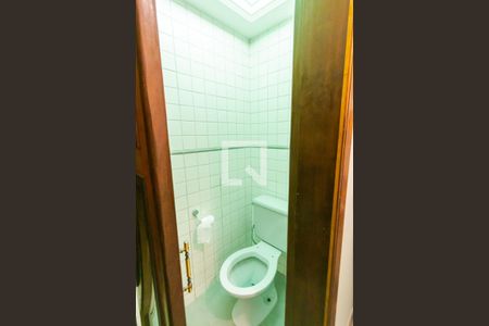 Casa à venda com 412m², 3 quartos e 3 vagas Casa à venda com 412m², 3 quartos e 3 vagasBanheiro de serviço