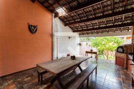 Casa à venda com 412m², 3 quartos e 3 vagas Casa à venda com 412m², 3 quartos e 3 vagasÁrea Gourmet