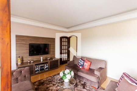 Casa à venda com 412m², 3 quartos e 3 vagas Casa à venda com 412m², 3 quartos e 3 vagasSala de TV