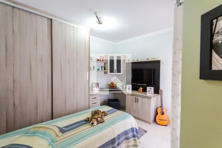 Casa à venda com 412m², 3 quartos e 3 vagas Casa à venda com 412m², 3 quartos e 3 vagasQuarto 2