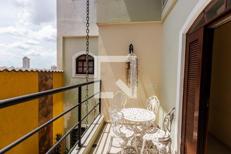 Casa à venda com 412m², 3 quartos e 3 vagas Casa à venda com 412m², 3 quartos e 3 vagasVaranda