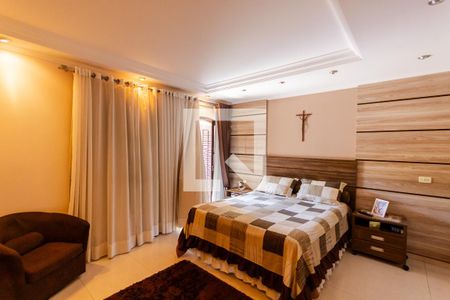 Casa à venda com 412m², 3 quartos e 3 vagas Casa à venda com 412m², 3 quartos e 3 vagasSuíte