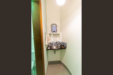 Casa à venda com 412m², 3 quartos e 3 vagas Casa à venda com 412m², 3 quartos e 3 vagasBanheiro de serviço