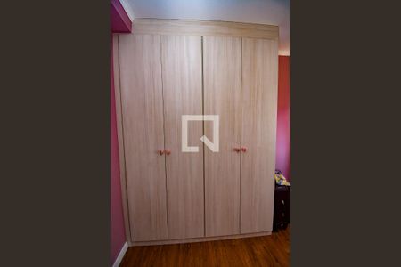 Apartamento à venda com 107m², 3 quartos e 2 vagas Apartamento à venda com 107m², 3 quartos e 2 vagasQuarto 3 - Armários