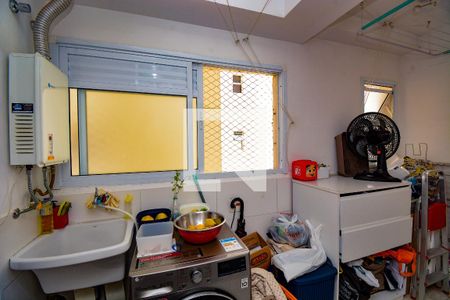 Apartamento à venda com 107m², 3 quartos e 2 vagas Apartamento à venda com 107m², 3 quartos e 2 vagasÁrea de Serviço