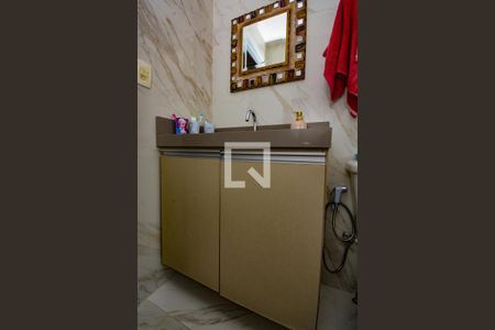 Apartamento à venda com 107m², 3 quartos e 2 vagas Apartamento à venda com 107m², 3 quartos e 2 vagasBanheiro da Suíte