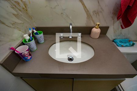 Apartamento à venda com 107m², 3 quartos e 2 vagas Apartamento à venda com 107m², 3 quartos e 2 vagasBanheiro da Suíte