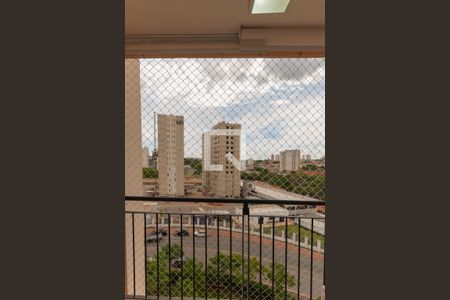 Sacada da Sala de apartamento para alugar com 2 quartos, 57m² em Vila Satúrnia, Campinas