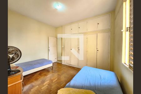 Casa à venda com 384m², 4 quartos e 4 vagasQuarto Suíte 1