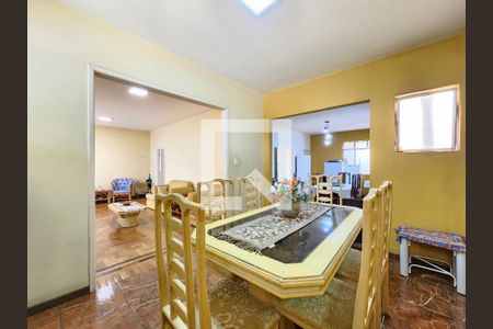 Casa à venda com 384m², 4 quartos e 4 vagasSala 2