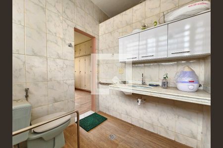 Casa à venda com 384m², 4 quartos e 4 vagasSuíte 2