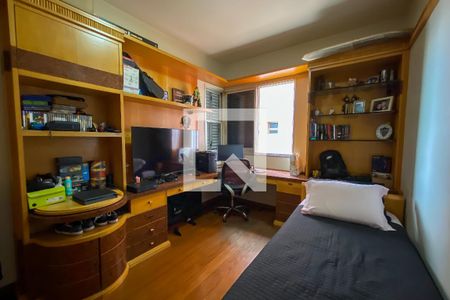 Apartamento à venda com 175m², 4 quartos e 3 vagas Apartamento à venda com 175m², 4 quartos e 3 vagasQuarto 2