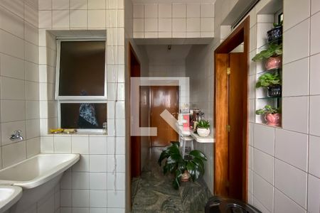 Apartamento à venda com 175m², 4 quartos e 3 vagas Apartamento à venda com 175m², 4 quartos e 3 vagasÁrea de Serviço