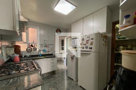 Apartamento à venda com 175m², 4 quartos e 3 vagas Apartamento à venda com 175m², 4 quartos e 3 vagasCozinha