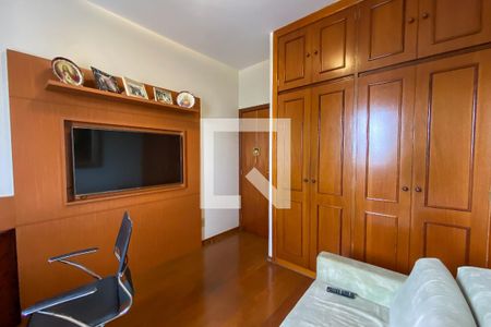 Apartamento à venda com 175m², 4 quartos e 3 vagas Apartamento à venda com 175m², 4 quartos e 3 vagasQuarto 1