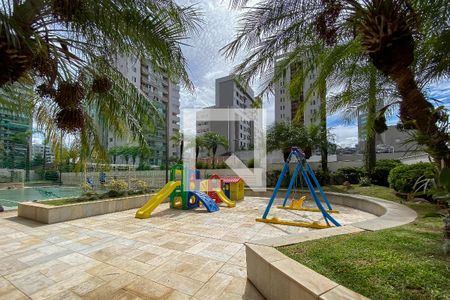 Apartamento à venda com 175m², 4 quartos e 3 vagas Apartamento à venda com 175m², 4 quartos e 3 vagasÁrea comum - Playground