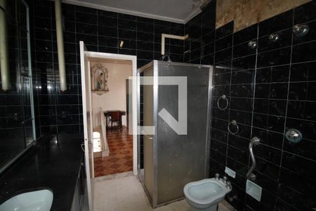 Casa à venda com 240m², 3 quartos e 3 vagasBanheiro 1