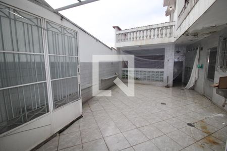Casa à venda com 240m², 3 quartos e 3 vagasÁrea de Serviço