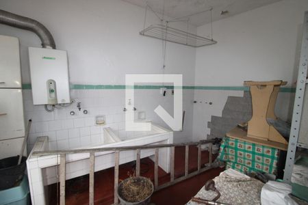 Casa à venda com 240m², 3 quartos e 3 vagasÁrea de Serviço