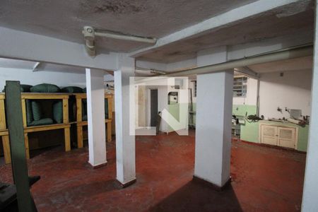 Casa à venda com 240m², 3 quartos e 3 vagasÁrea de Serviço