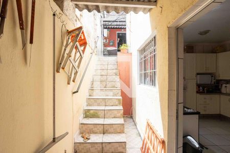 Casa à venda com 163m², 3 quartos e 3 vagasEscada