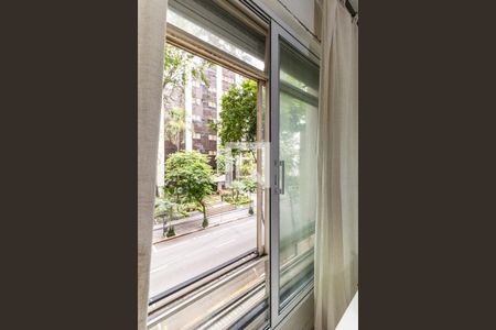 Apartamento à venda com 150m², 3 quartos e 1 vagaSuíte - Janela Antirruído