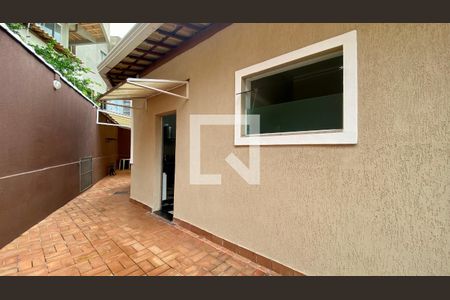 Casa à venda com 170m², 3 quartos e 5 vagas Casa à venda com 170m², 3 quartos e 5 vagasQuintal
